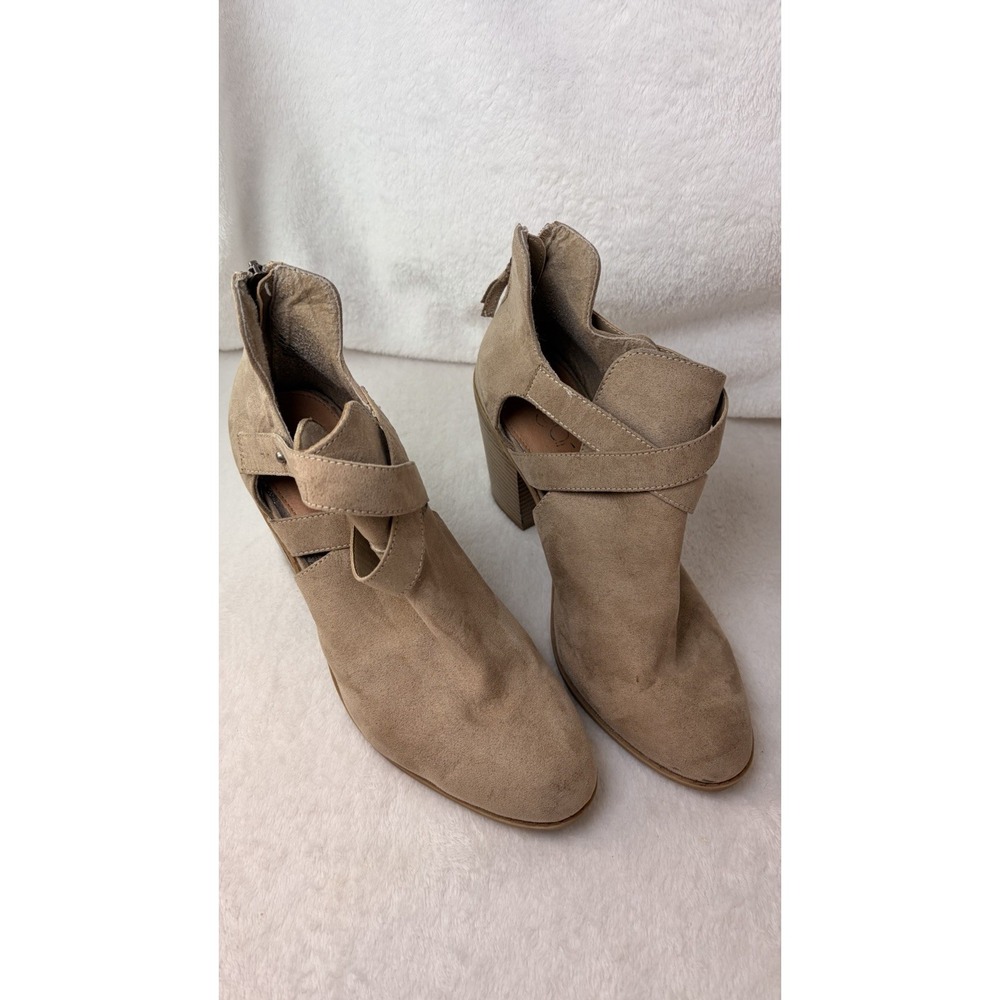 Sugar Women's Tan Suede Cutout Ankle Booties Crisscross Straps Block Heel Sz 10
